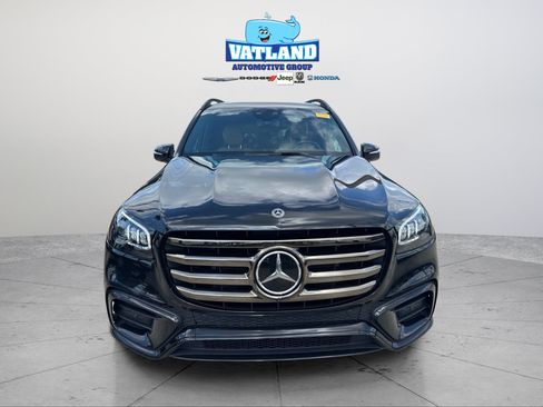 Used 2025 Mercedes-Benz GLS 450 4MATIC image 37