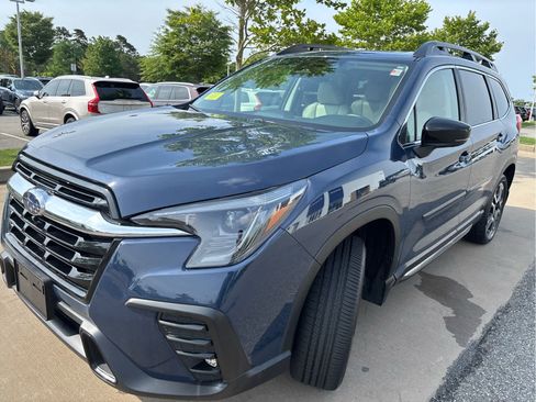 Used 2025 Subaru Ascent Limited AWD/4WD image 4