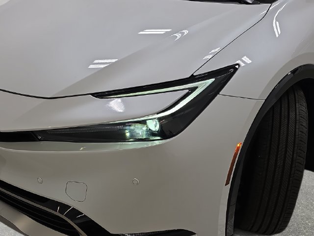Certified 2024 Toyota Prius Prime FWD image 28