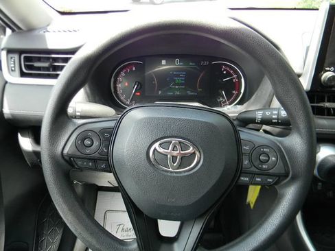Used 2023 Toyota RAV4 LE AWD/4WD image 11