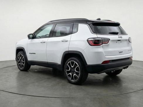 Used 2025 Jeep Compass Trailhawk AWD/4WD image 6