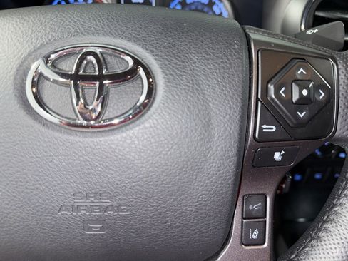 Used 2023 Toyota Tacoma TRD Off-Road w/ Technology Package AWD/4WD image 27