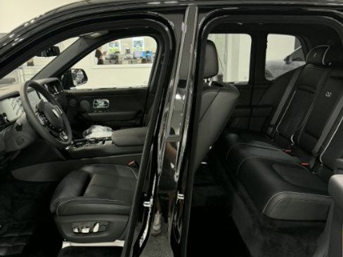 Used 2026 Rolls-Royce Cullinan Black Badge AWD/4WD image 3