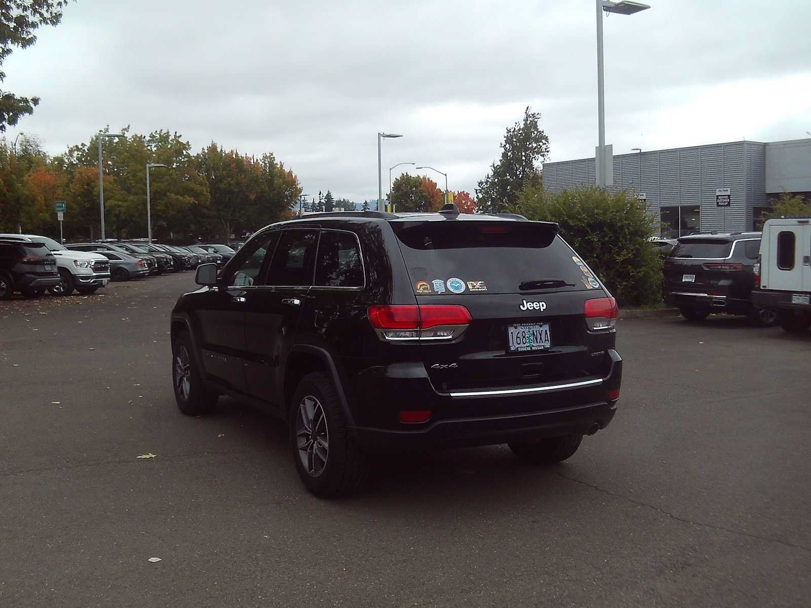 Used 2019 Jeep Grand Cherokee Limited w/ Luxury Group II AWD/4WD image 3