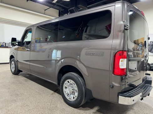 Used 2018 Nissan NV 3500 SL RWD image 18