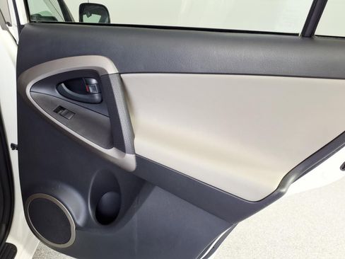 Used 2008 Toyota RAV4 Limited FWD image 9