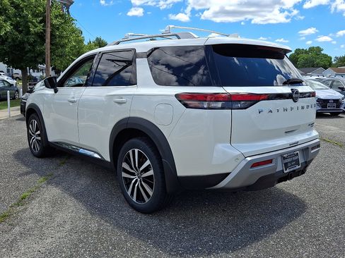 Certified 2023 Nissan Pathfinder Platinum AWD/4WD image 4