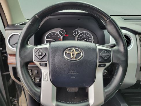 Used 2017 Toyota Tundra Limited w/ Limited Premium Package RWD image 16