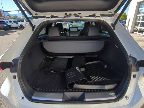 Used 2024 Toyota Venza Nightshade image 33