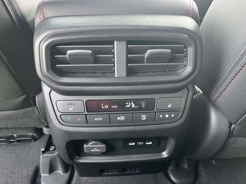 New 2026 Honda Ridgeline Black Edition image 7