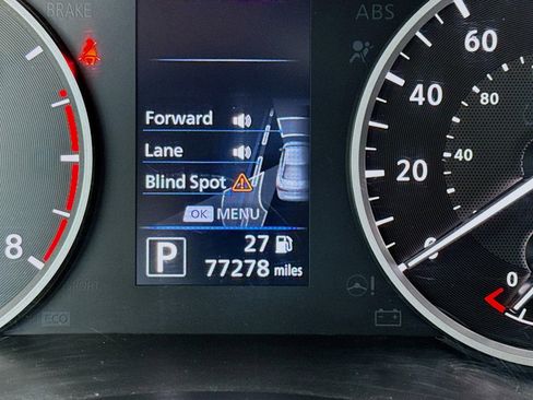 Used 2024 Nissan Sentra S FWD image 8