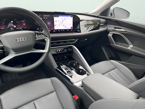 Used 2025 Audi Q5 Premium AWD/4WD image 35