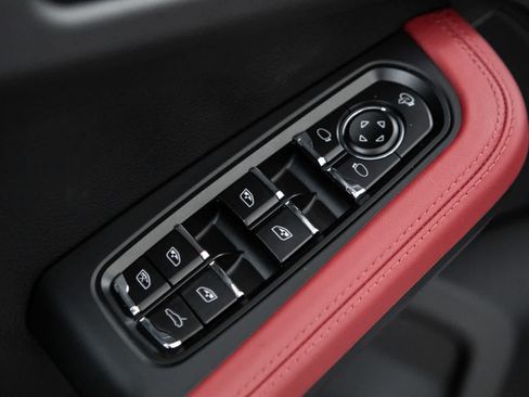 New 2026 Porsche Macan AWD/4WD image 24
