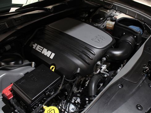 Used 2018 Dodge Charger R/T RWD image 29
