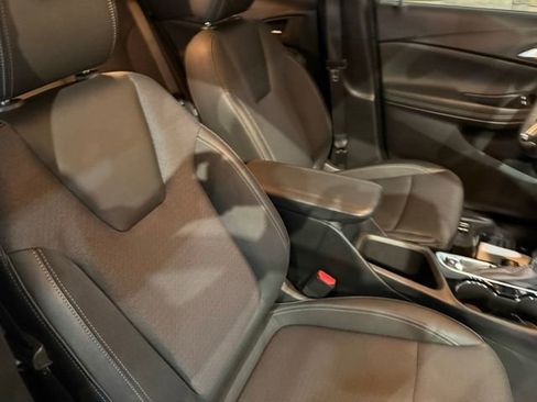 Used 2025 Buick Encore GX Preferred image 2