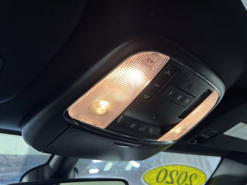 Used 2020 Jeep Grand Cherokee Altitude image 34