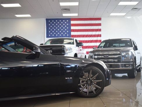 Used 2005 Cadillac XLR RWD image 29