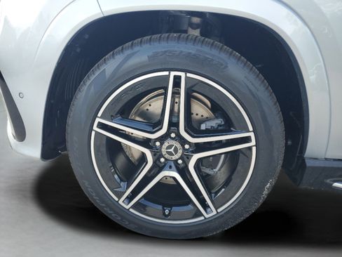 Certified 2026 Mercedes-Benz GLS 450 4MATIC image 36
