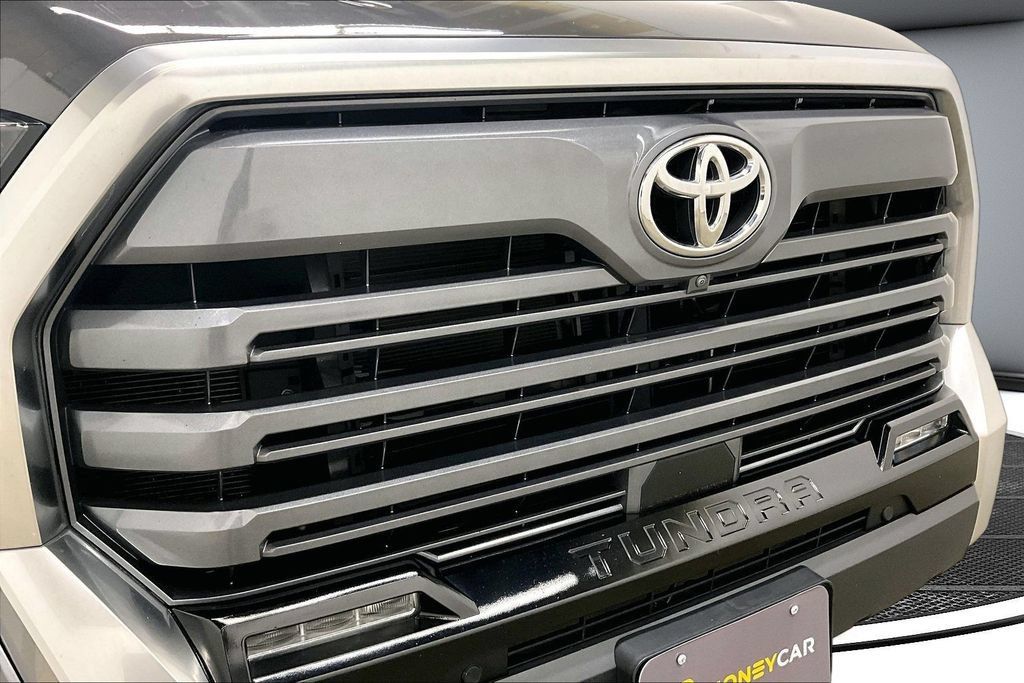 Used 2023 Toyota Tundra Limited AWD/4WD image 32