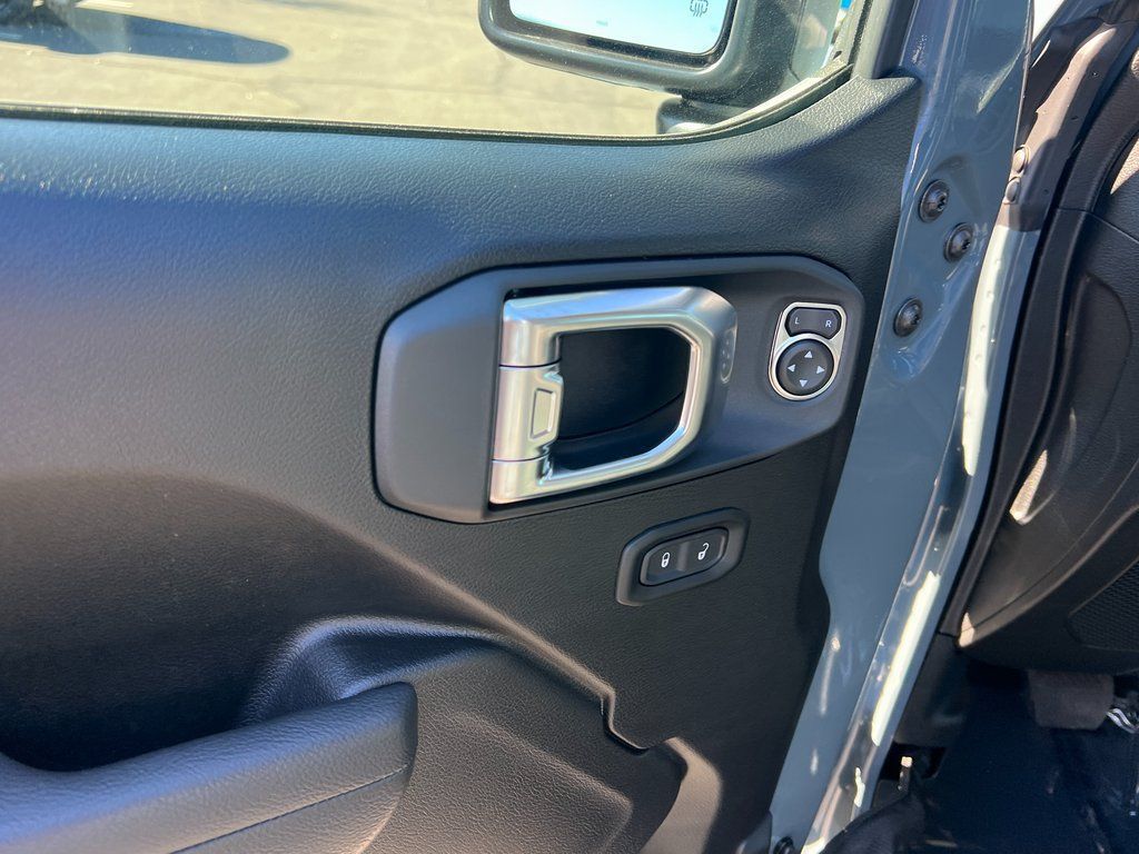 New 2026 Jeep Gladiator Sport AWD/4WD image 19
