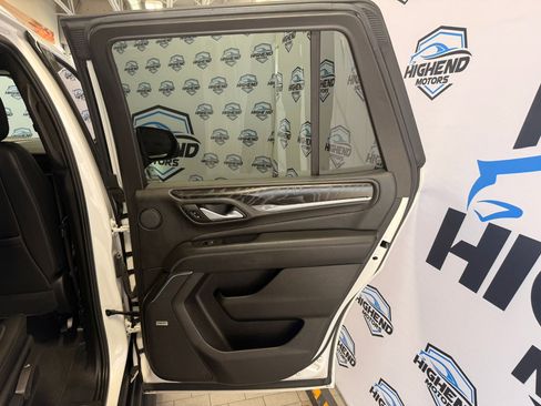 Used 2022 GMC Yukon Denali image 25