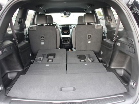 New 2025 Jeep Grand Cherokee L Limited w/ Black Appearance Package image 30