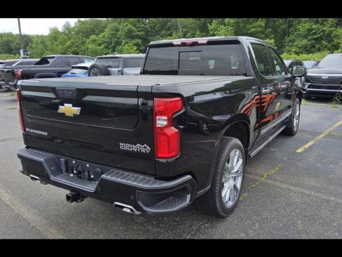 Used 2024 Chevrolet Silverado 1500 High Country w/ High Country Premium Package AWD/4WD image 5