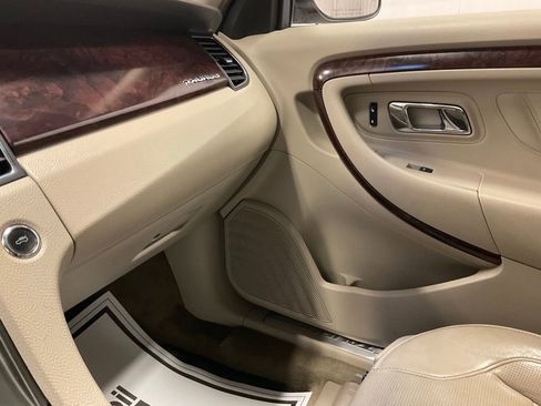 Used 2012 Ford Taurus Limited image 17