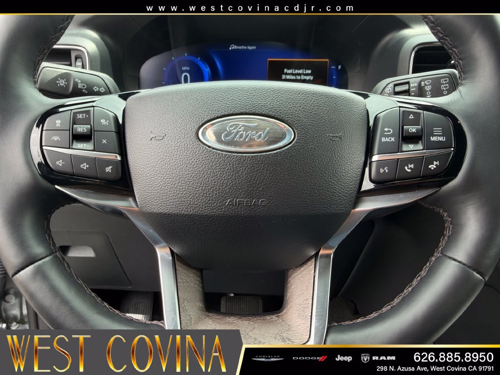 Used 2024 Ford Explorer Platinum w/ Technology Package AWD/4WD image 30