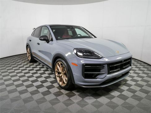 Certified 2024 Porsche Cayenne Turbo GT AWD/4WD image 28