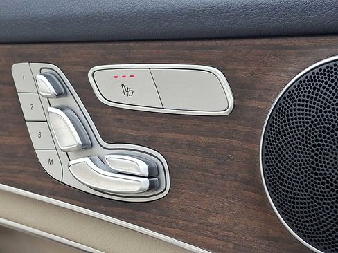 Used 2022 Mercedes-Benz GLC 300 4MATIC image 19