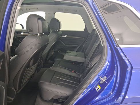 Used 2024 Audi Q5 e Premium Plus w/ Premium Plus Package image 12