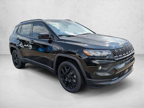 New 2026 Jeep Compass Latitude image 7