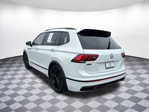 Used 2022 Volkswagen Tiguan SE R-Line AWD/4WD image 3