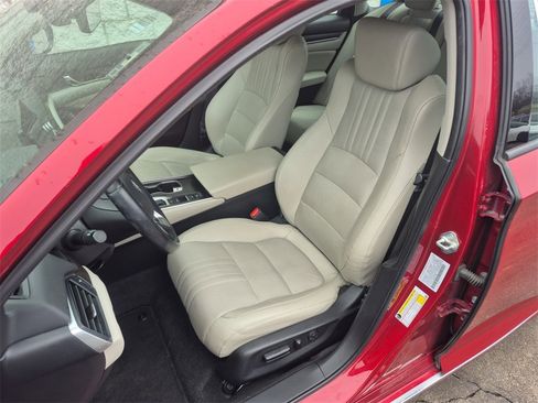 Certified 2021 Honda Accord EX-L image 17