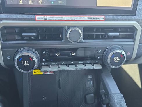 Used 2025 Toyota Tacoma Limited image 23