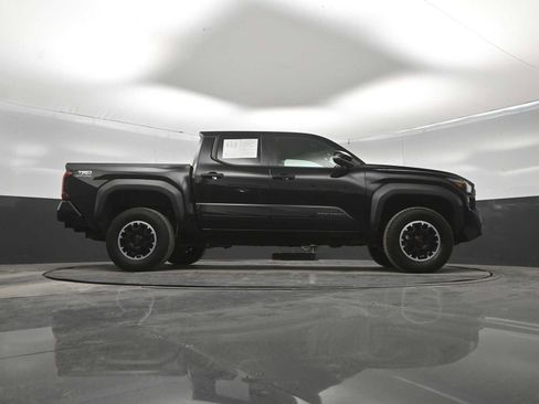 Used 2024 Toyota Tacoma TRD Off-Road w/ TRD Off Road Upgrade Package AWD/4WD image 44