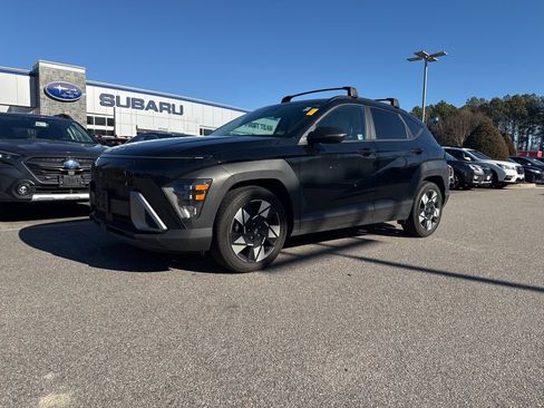 Used 2024 Hyundai Kona SEL w/ Convenience Package image 2