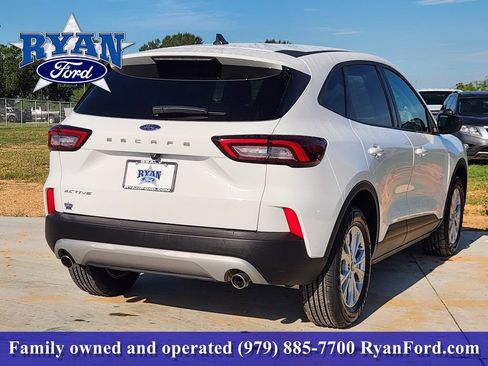 Certified 2025 Ford Escape Active FWD image 4