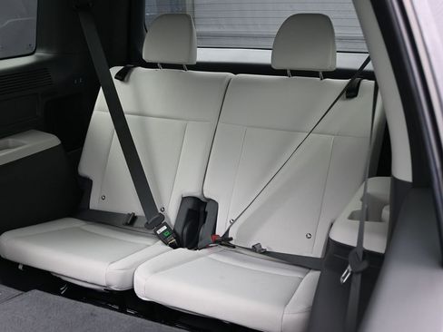 Used 2025 Hyundai Santa Fe SE AWD/4WD image 33