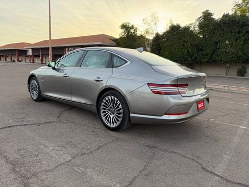 Used 2023 Genesis G80 image 6