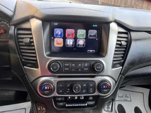 Used 2016 Chevrolet Suburban LT image 17