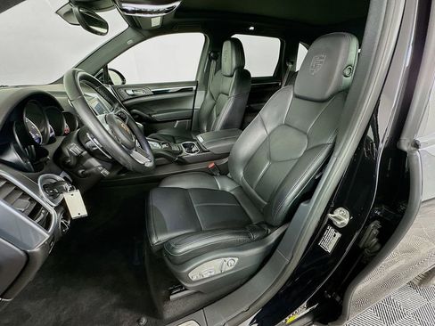 Used 2017 Porsche Cayenne image 21