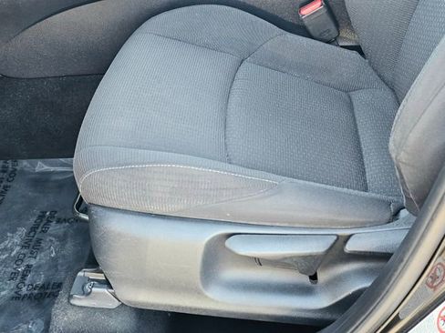 Used 2019 Toyota C-HR LE image 18