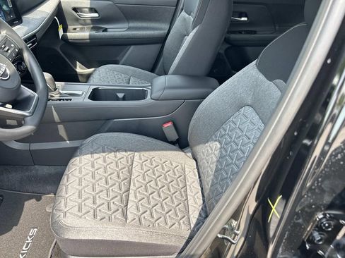 New 2026 Nissan Kicks SV w/ SV Premium Package FWD image 16