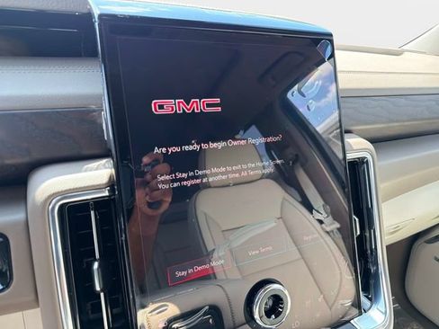 New 2026 GMC Yukon XL Denali w/ Denali Reserve Package AWD/4WD image 23