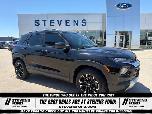 Used 2023 Chevrolet TrailBlazer LT FWD image 1