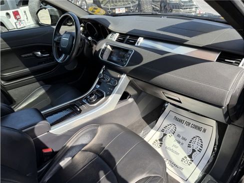 Used 2017 Land Rover Range Rover Evoque SE Premium image 30