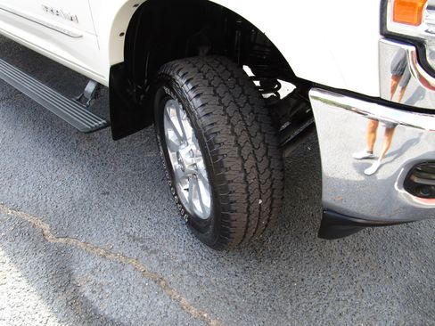 Used 2019 RAM 2500 Limited image 38