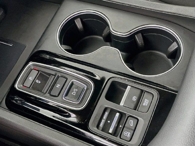 Used 2025 Honda Pilot Touring image 18